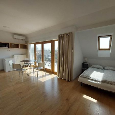 Familia Apartmanhaz Keszthely Ngoại thất bức ảnh
