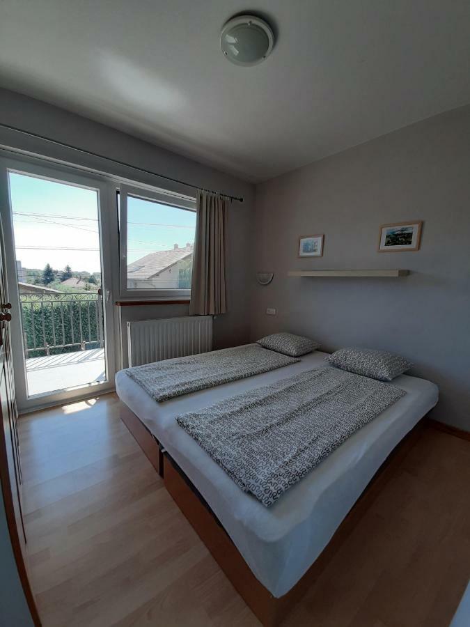 Familia Apartmanhaz Keszthely Ngoại thất bức ảnh