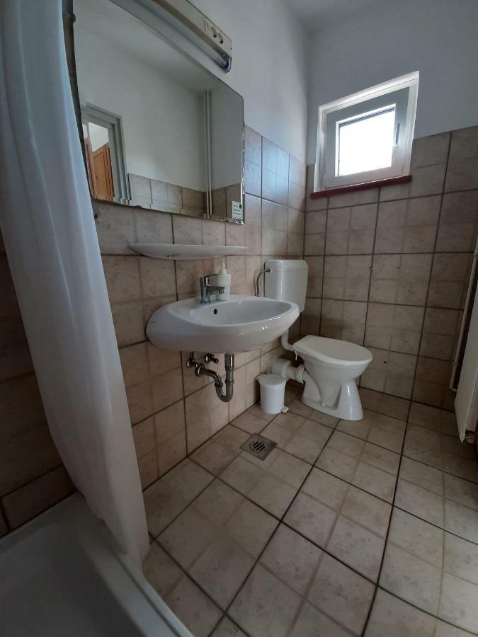 Familia Apartmanhaz Keszthely Ngoại thất bức ảnh