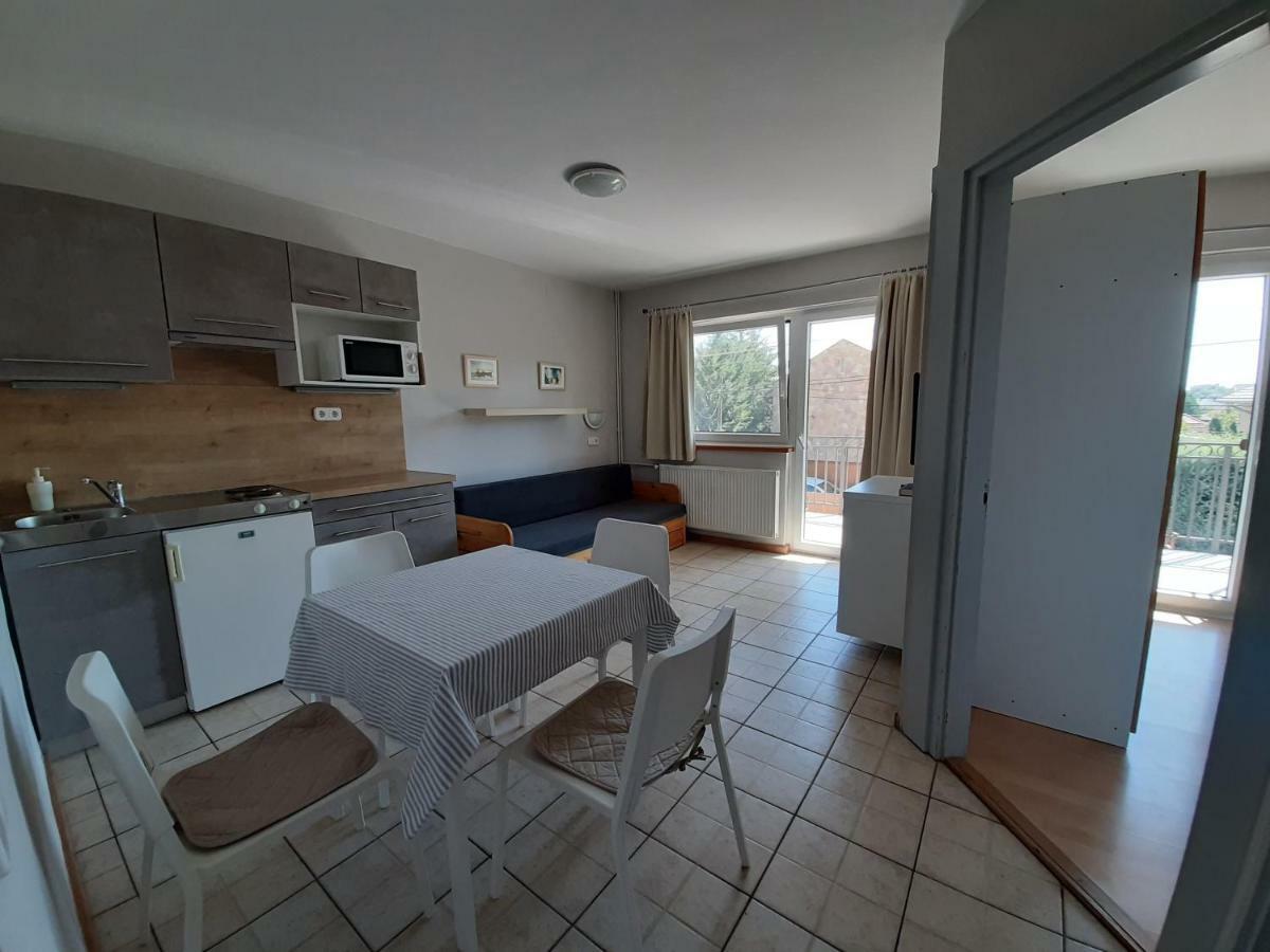 Familia Apartmanhaz Keszthely Ngoại thất bức ảnh