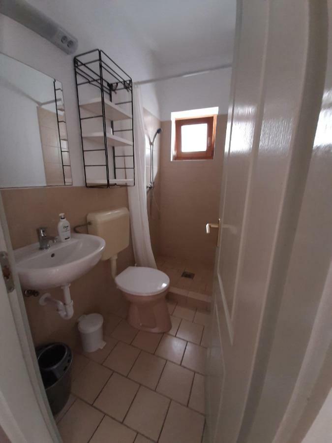 Familia Apartmanhaz Keszthely Ngoại thất bức ảnh
