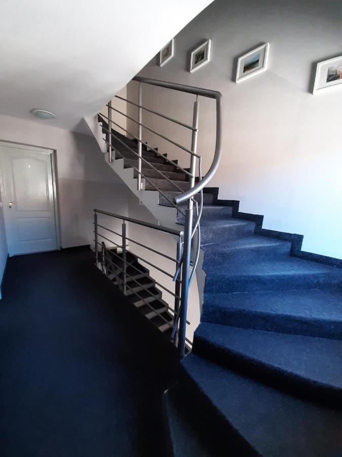 Familia Apartmanhaz Keszthely Ngoại thất bức ảnh