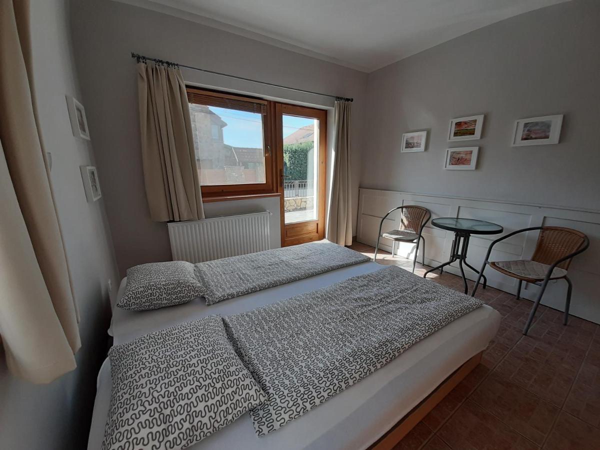 Familia Apartmanhaz Keszthely Ngoại thất bức ảnh