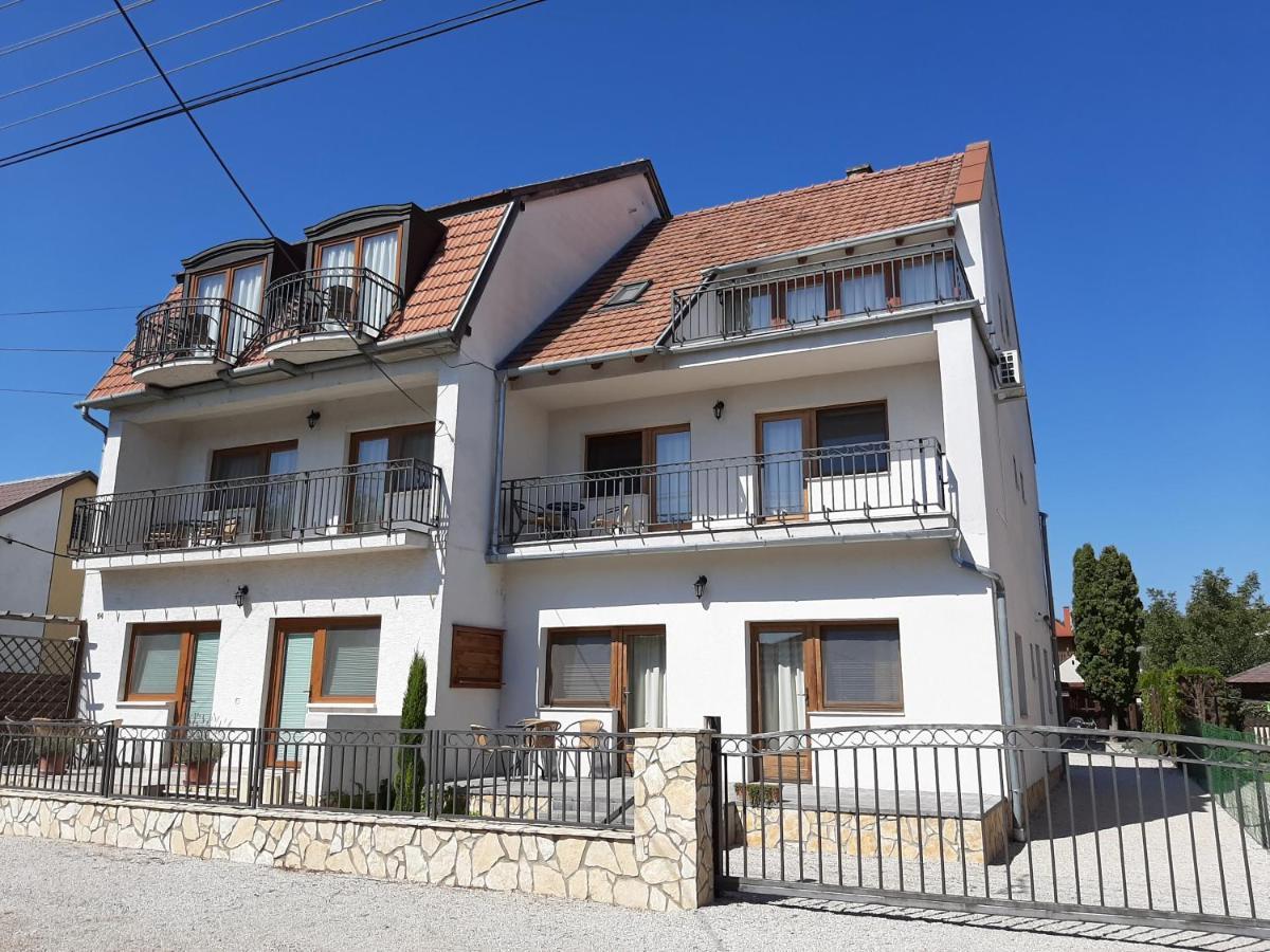 Familia Apartmanhaz Keszthely Ngoại thất bức ảnh
